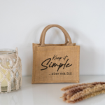 Jutetasche mit Spruch, Nachhaltige Jutetasche, Stylische Einkaufstasche, Umweltfreundliche Jutetasche, Jutetasche aus 100 % Jute, Trendige Jutetasche, Einkaufstasche mit Stil, Eco-friendly Jutetasche, Modernes Design Jutetasche